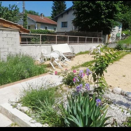 Le Studio Apartment Saint Jean en Royans Bagian luar foto